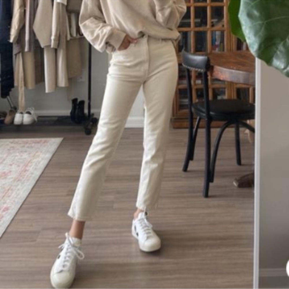 WE THE FREE Cream Boyfriend Jeans Button Fly Raw Hem Size 29 -- SUMMER STAPLE!!!